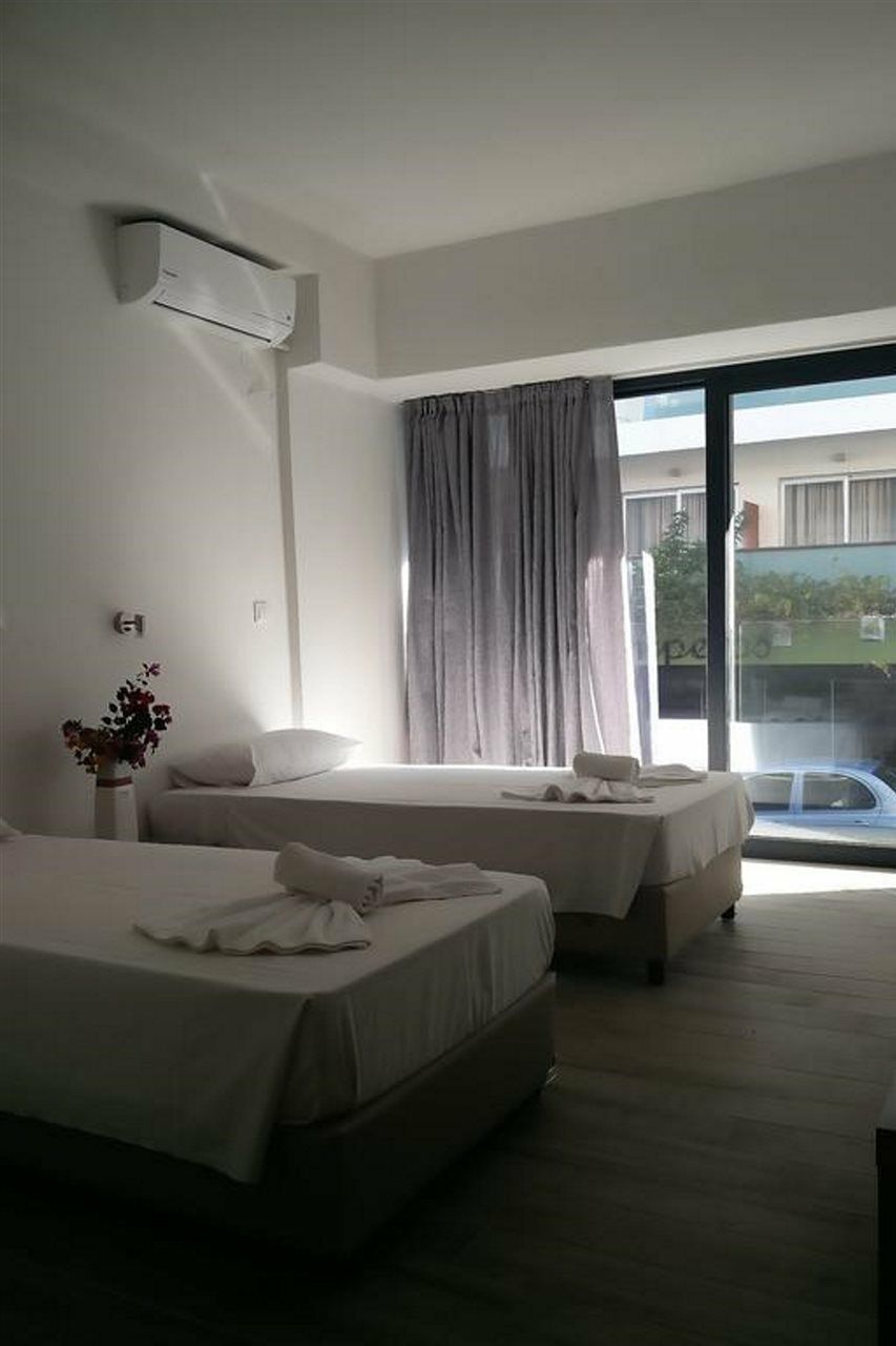 New York Hotel Rhodes City Екстериор снимка